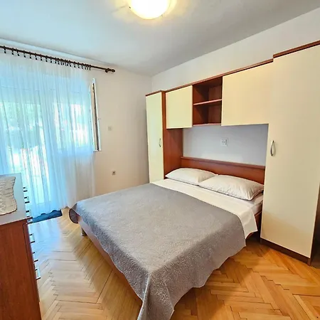 Fuer 6 Personen Mit Terrasse By Interhome * Novi Vinodolski