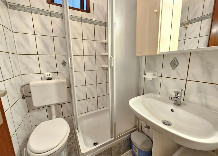 Fuer 6 Personen Mit Terrasse By Interhome